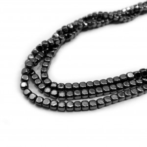 Αιματίτης (Hematite) φυσικοί ημιπολύτιμοι λίθοι χάντρες κύβος στρογγυλεμένες γωνίες 4mm (σειρά∽41cm∽05χάντρες) Αιματίτης - Hematite