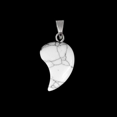 Χαολίτης λευκός (white Howlite) φυσικός ημιπολύτιμος λίθος μισή καρδιά κρεμαστή 20x15mm
