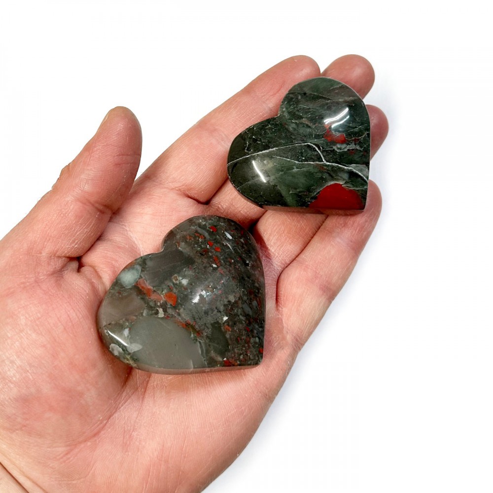 Αιματόπετρα (African Bloodstone) φυσικός ημιπολύτιμος λίθος σε σχήμα καρδιά 5∽6cm Λίθοι Χώρου