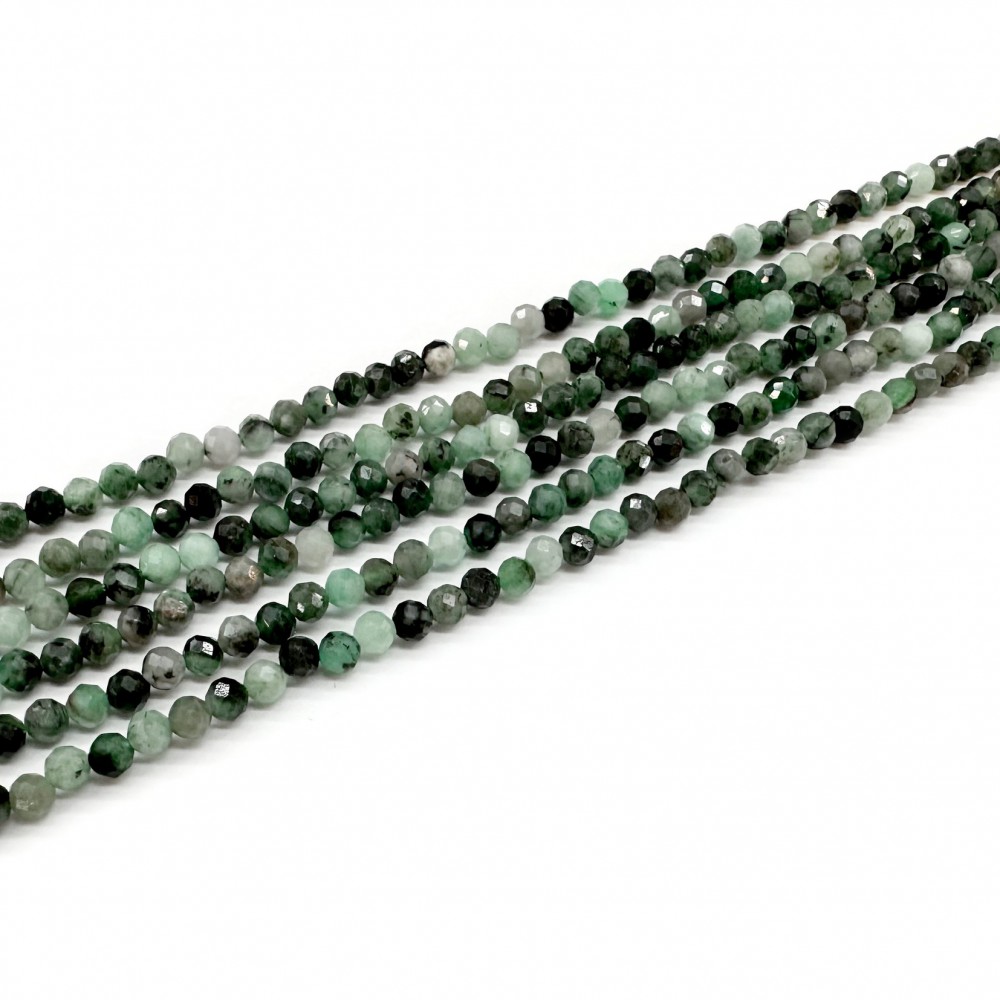 Σμαράγδι (Emerald) φυσικοί ημιπολύτιμοι λίθοι χάντρες πολυγωνικές 3.5mm (σειρά∽40cm∽126χάντρες)