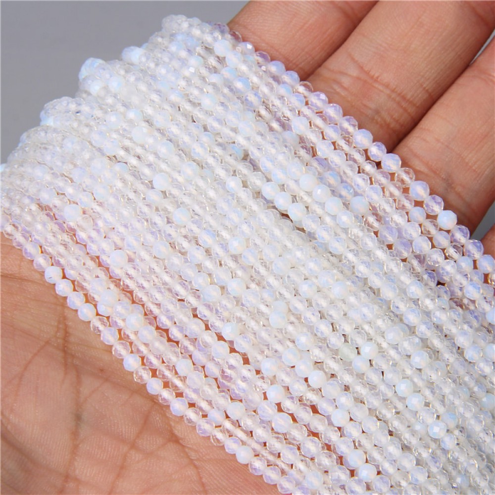 Φεγγαρόπετρα (Moonstone) πολυγωνικές χάντρες 4mm (σειρά∽38cm∽100χάντρες) Φεγγαρόπετρα - Moonstone